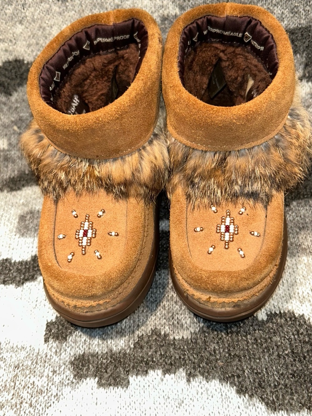 Tootles Manitobah Winter Boots Size 8  No Stains No rips No Ware in Pristine